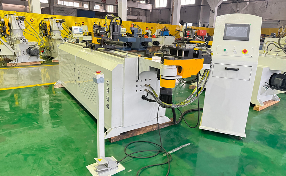 Plně automatický CNC ohýbačka trubek řady SS