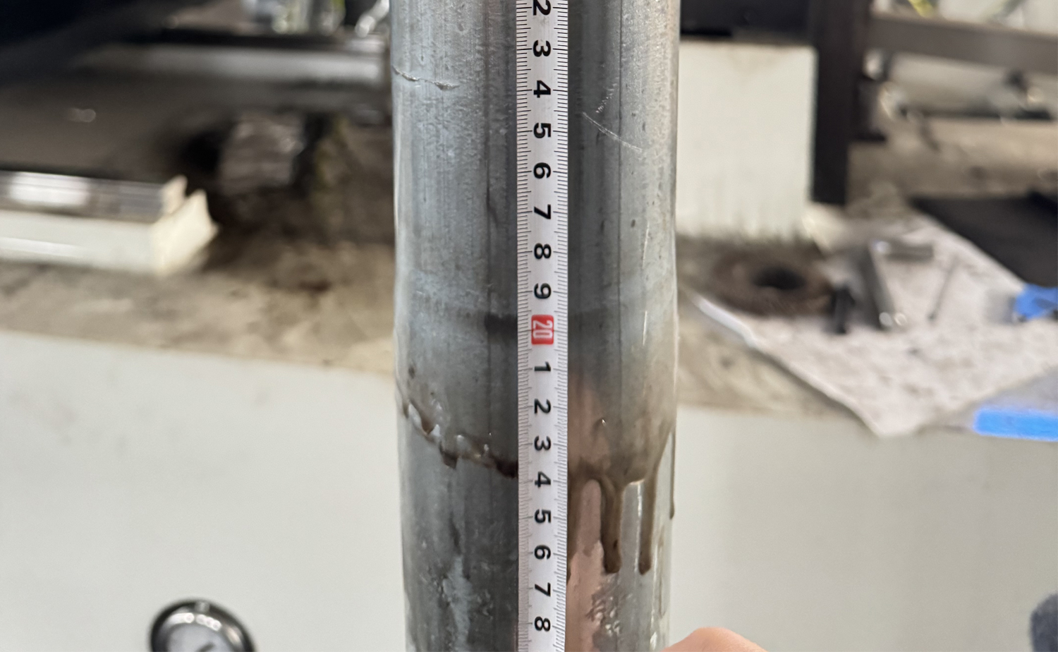 TM100 Multi-Shape Forming Jednohlavý stroj na tváření konců trubek TM100 Multi-Shape Forming Jednohlavý stroj na tváření konců trubek