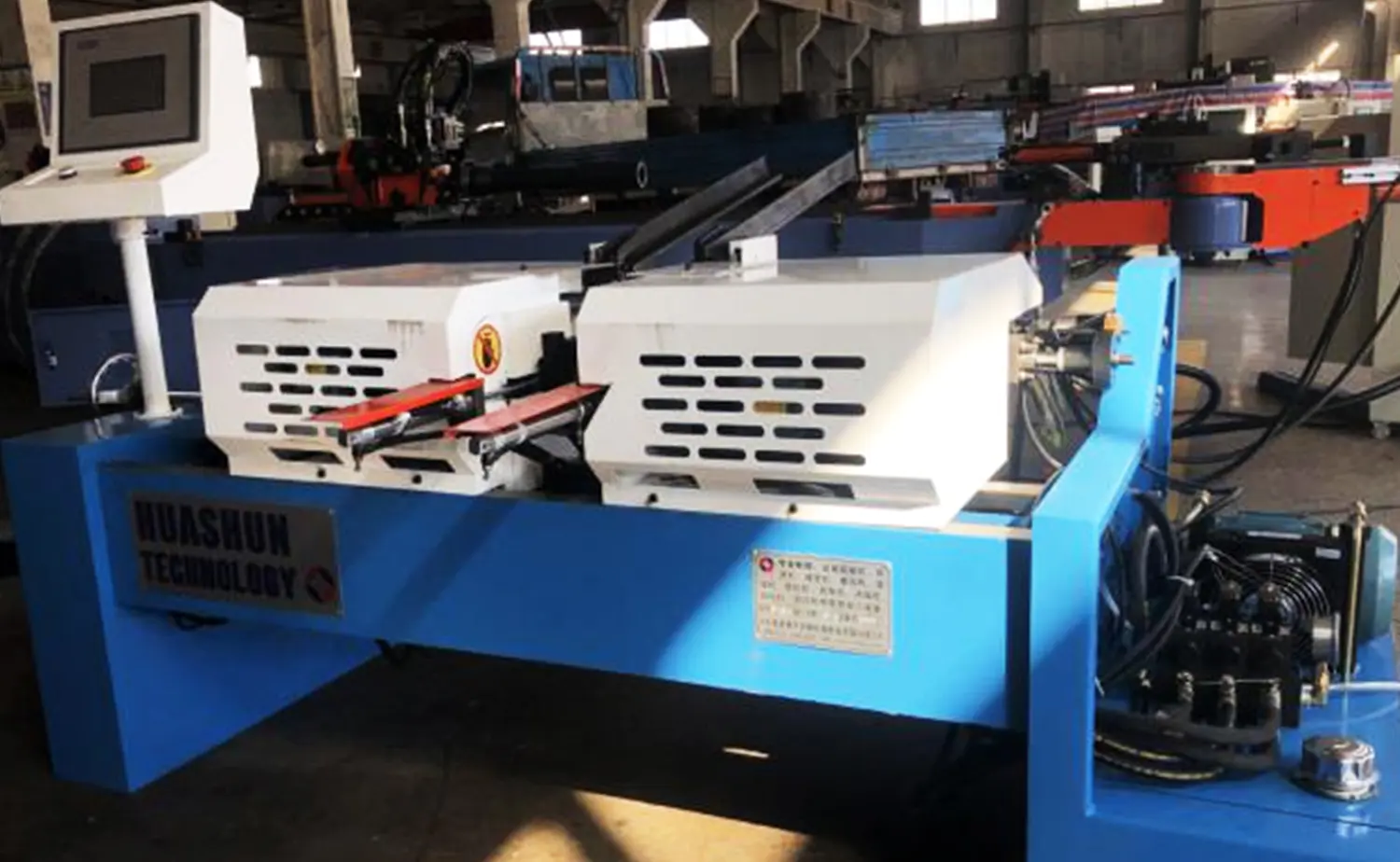 DEF PV Series Hydraulické srážení hran trubek s dvojitou hlavou DEF PV Series Hydraulické srážení hran trubek s dvojitou hlavou